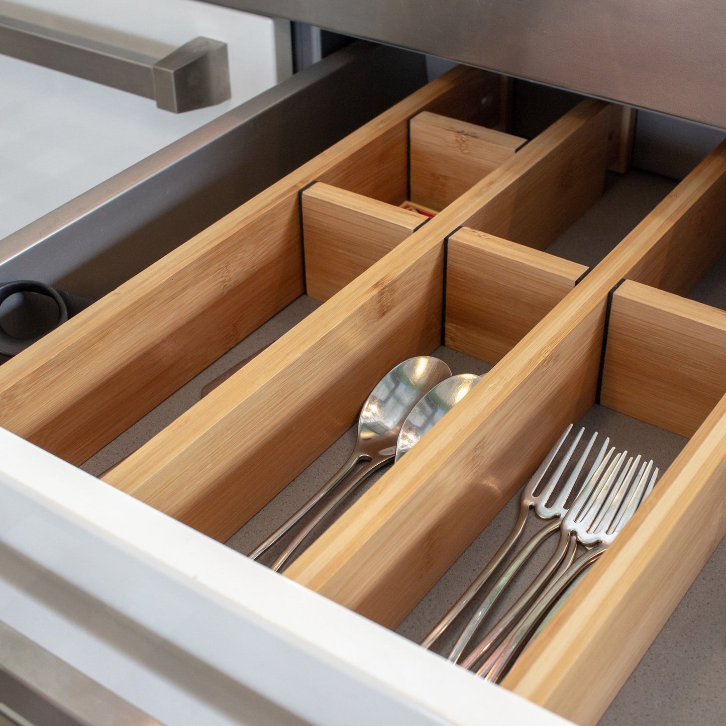 Expandable Drawer Organizer with Dividers