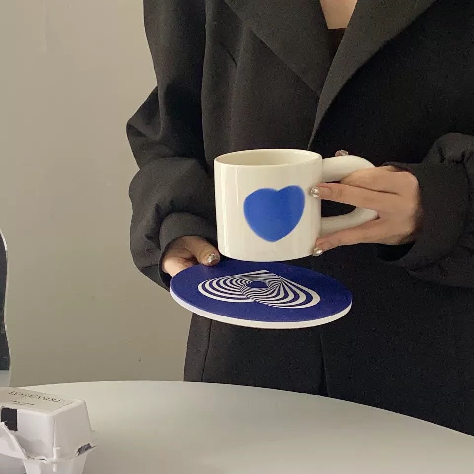 Vintage Heart print Mugs