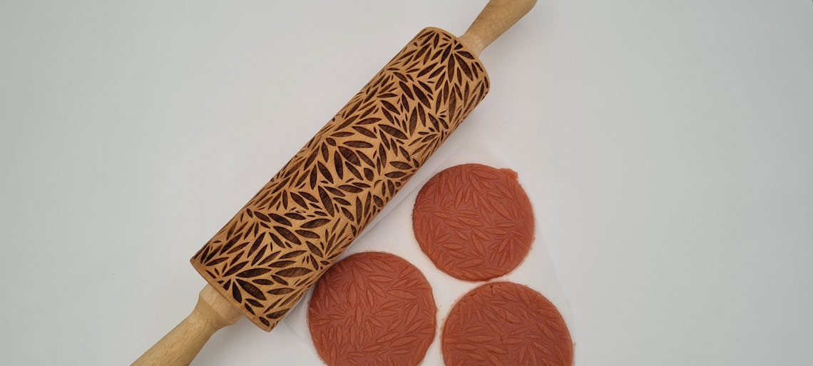 Rolling Pin with Leaf Patterned